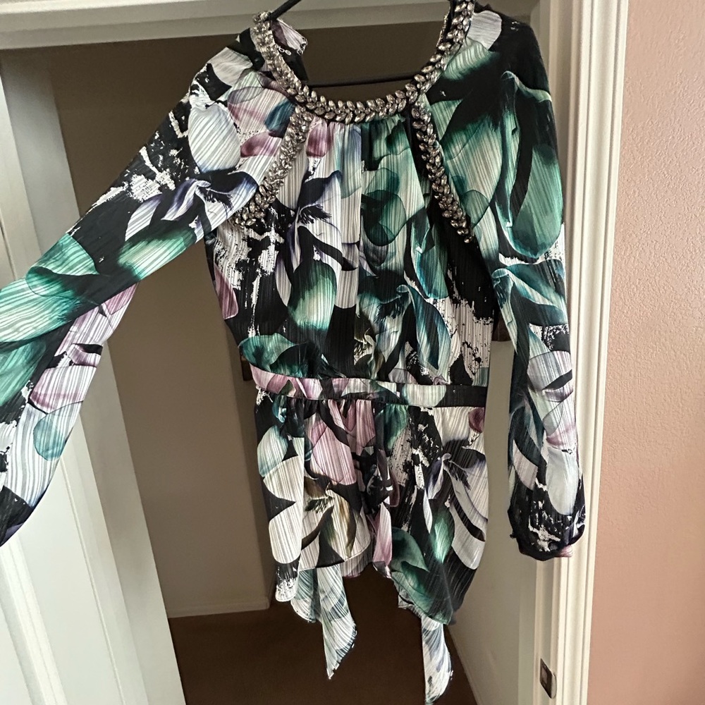 Bebe floral top